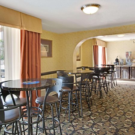 Days Inn By Wyndham Charlotte/Woodlawn Near Carowinds Esterno foto