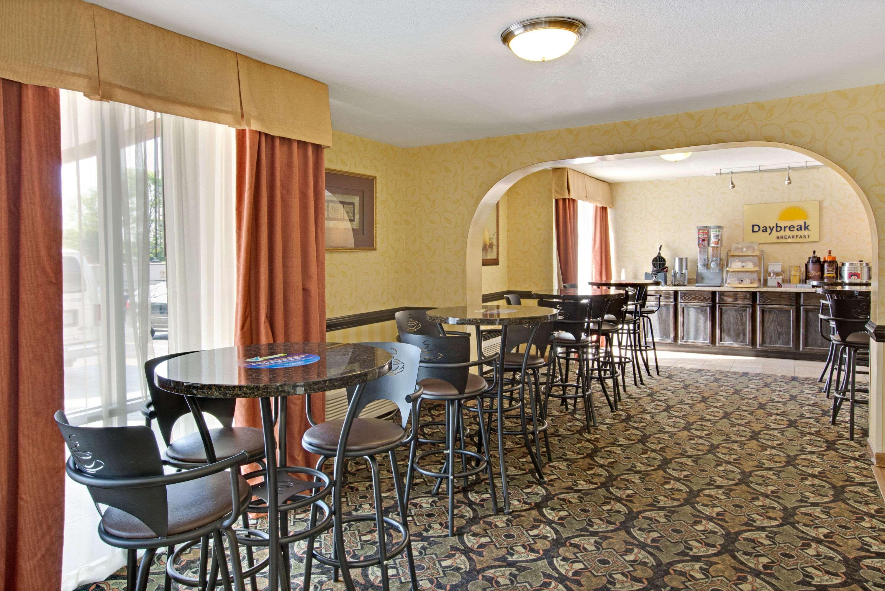 Days Inn By Wyndham Charlotte/Woodlawn Near Carowinds Esterno foto