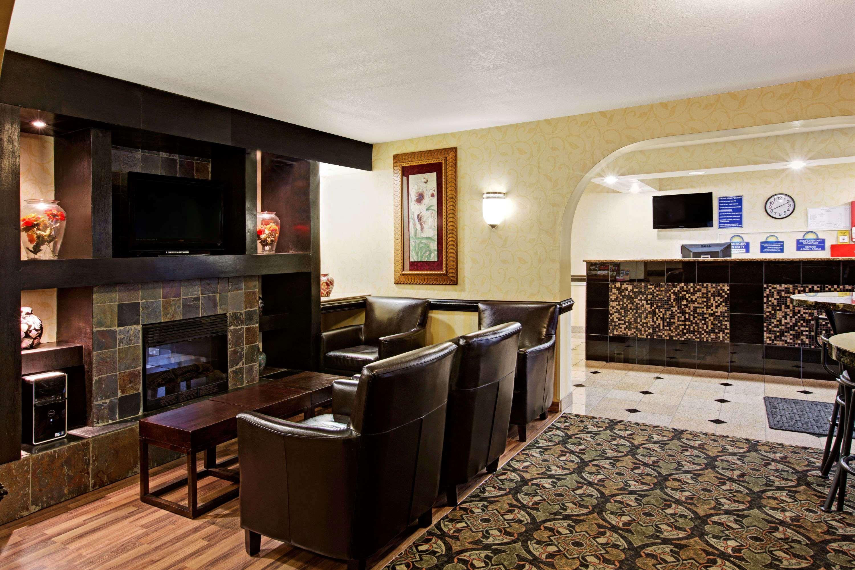 Days Inn By Wyndham Charlotte/Woodlawn Near Carowinds Esterno foto