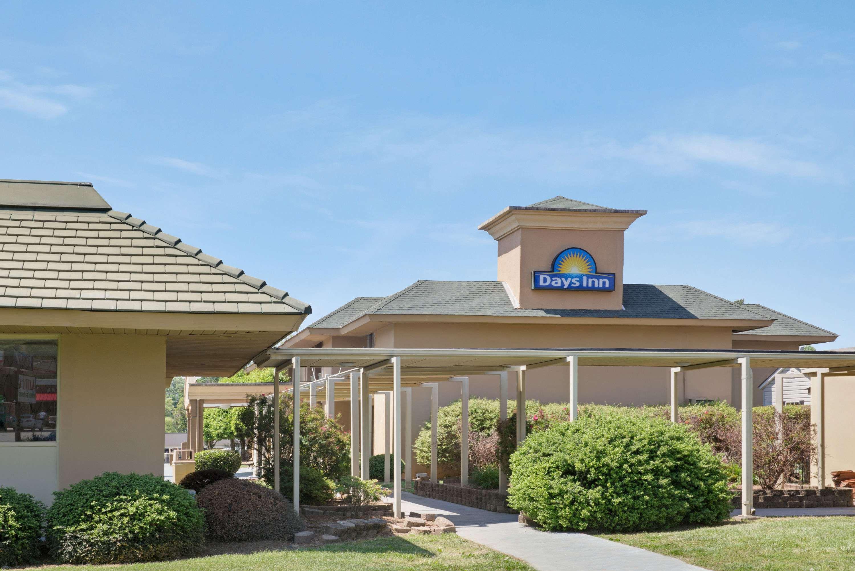Days Inn By Wyndham Charlotte/Woodlawn Near Carowinds Esterno foto